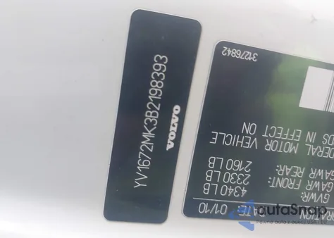 2011 Volvo C30 T5/T5 R-Design z USA, uszkodzony, nr VIN YV1672MK3B2198393